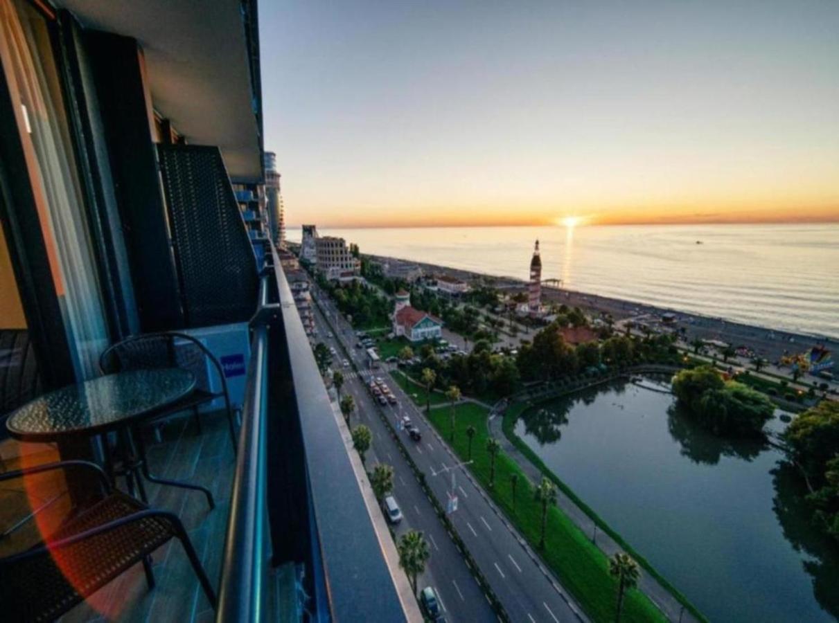 Orbi City Apartments Batumi Exteriör bild