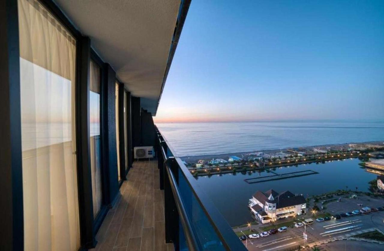 Orbi City Apartments Batumi Exteriör bild