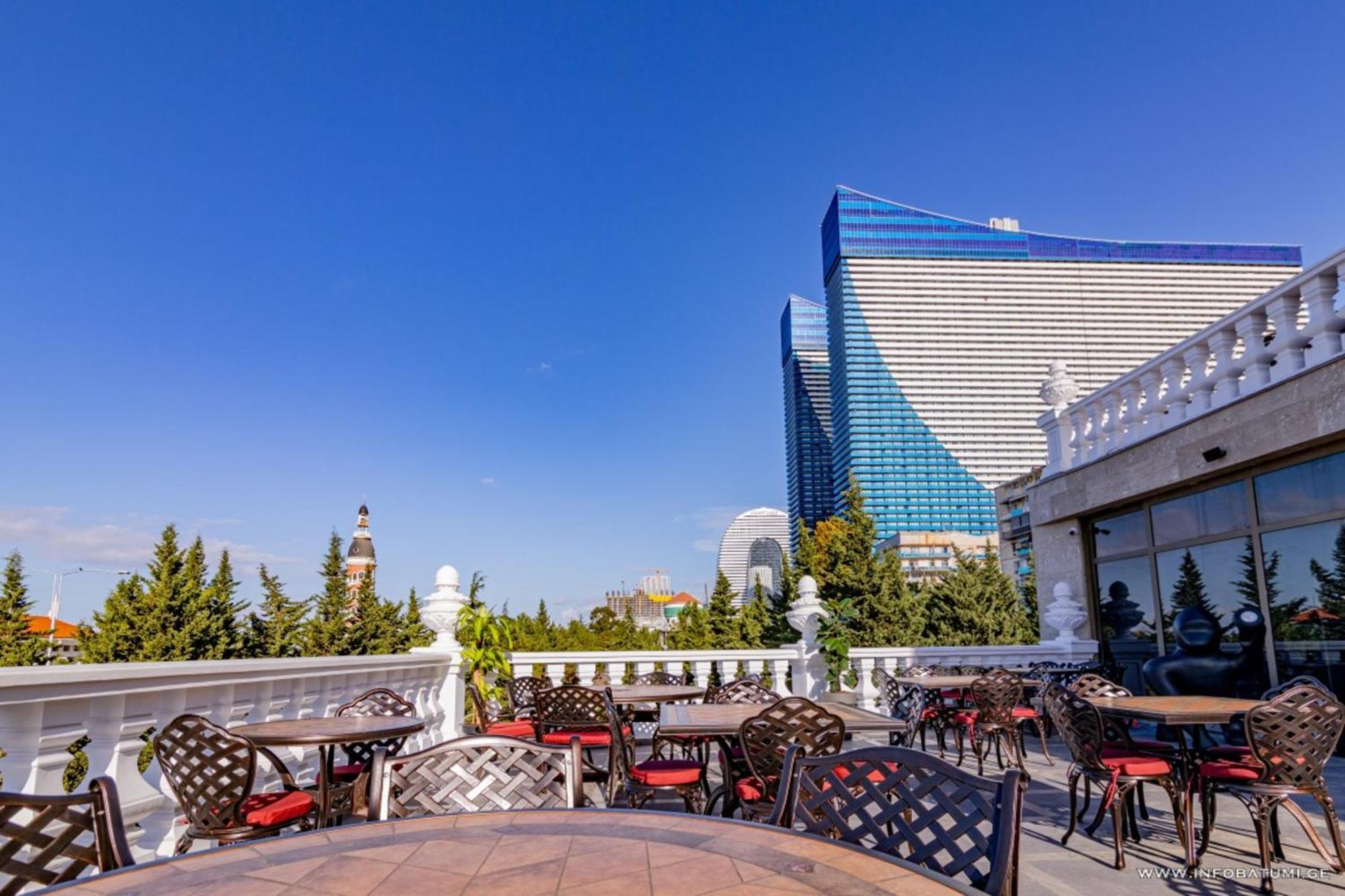 Orbi City Apartments Batumi Exteriör bild